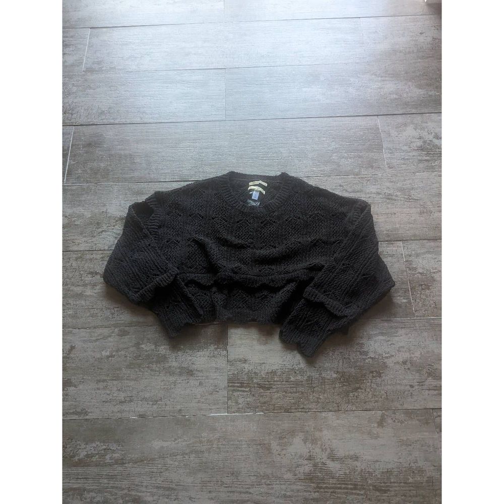Anthropologie Scalloped Trim Cropped Sweater